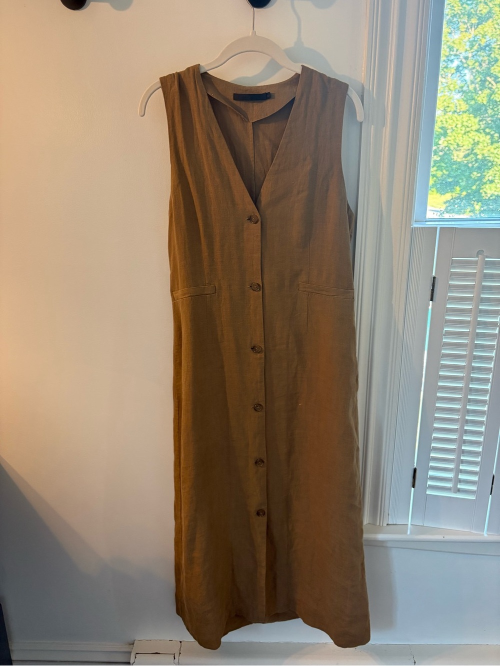 Jenni Kayne Sleeveless Linen Button-Front Maxi Dress in Brown
